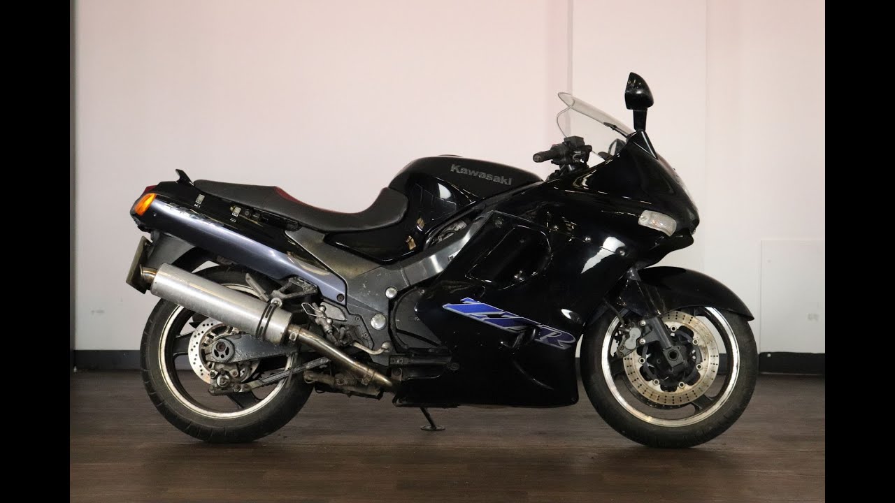 KAWASAKI　ZZｰR1100D　動画あり KAWASAKI ZZR1100 WALK AROUND VIDEO TOUR START UP - YouTube