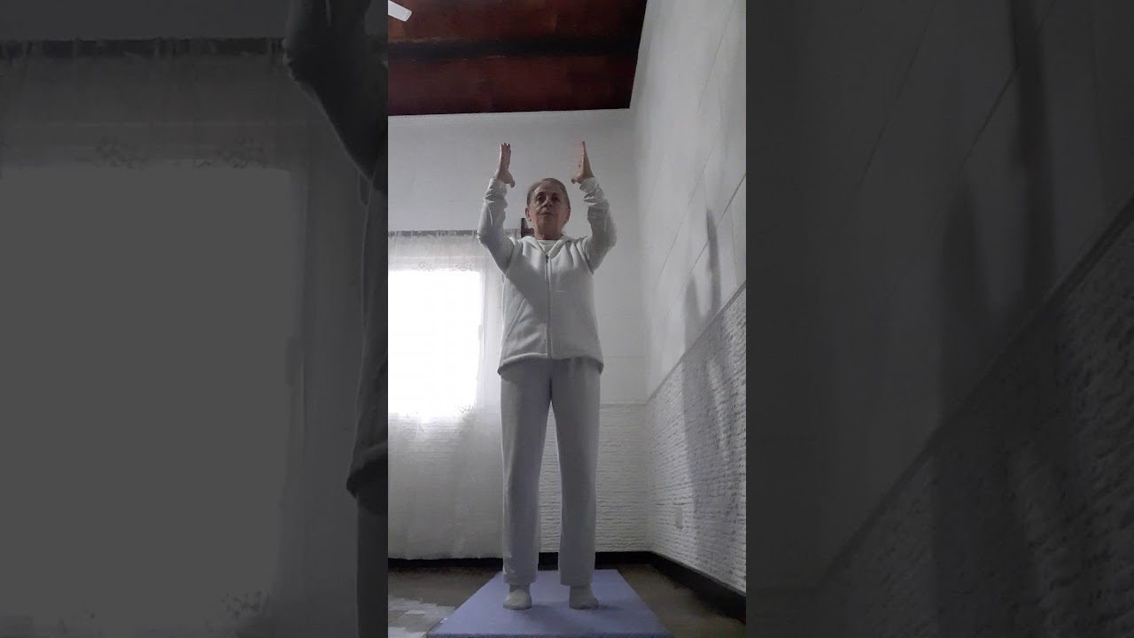YOGAENCASA- Prof. Sara