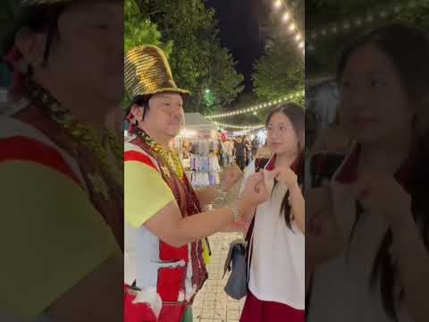 ขอบคุณ น้องเอิน ที่มาร่วมสนุกกับมายากลฟองน้ำหรรษานะครับ #funny #streetmagic ก #มายากลตลก