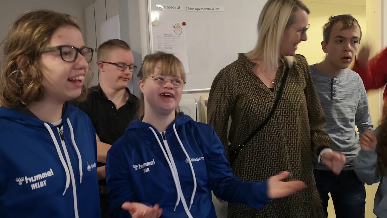 Jesus og Josefine - Tegn til tale med Kvie Sø Efterskole