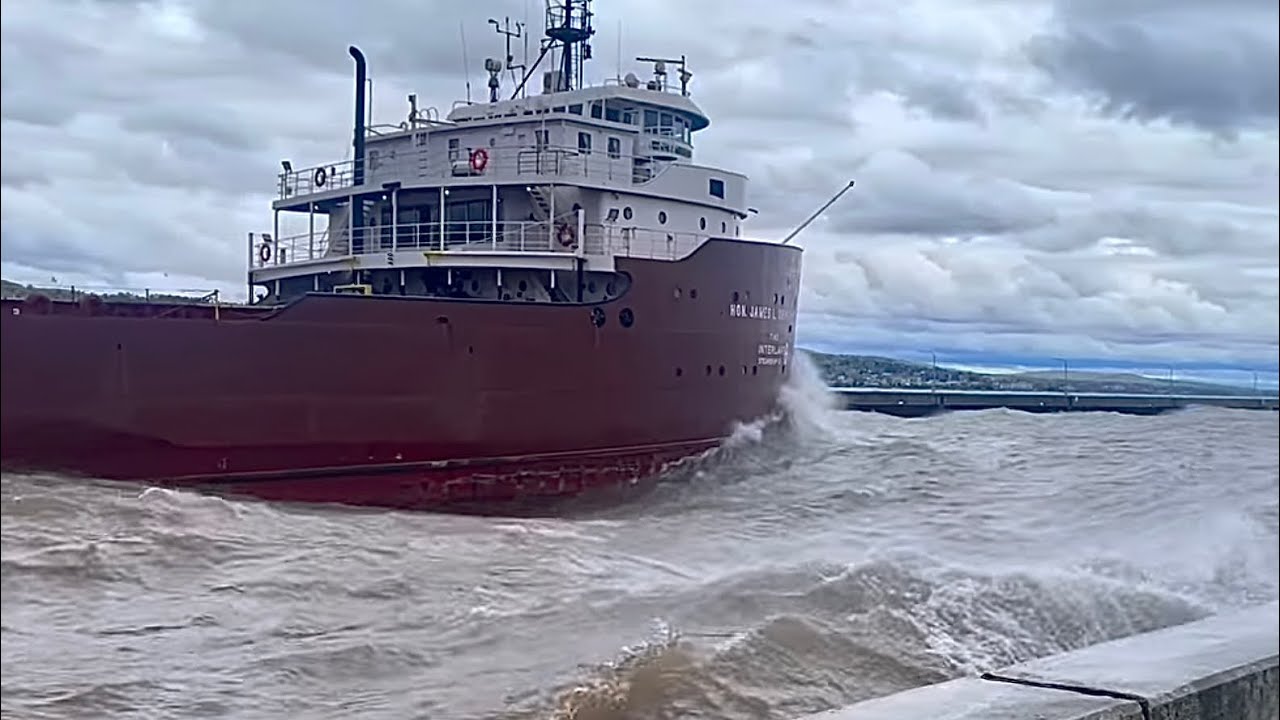Oberstar Risks a Dramatic Departure Into the Gales