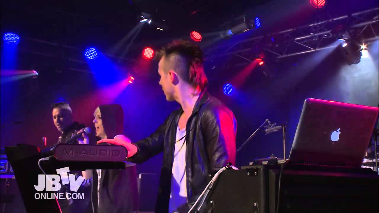 Five Knives - Ratatat | Live @ JBTV