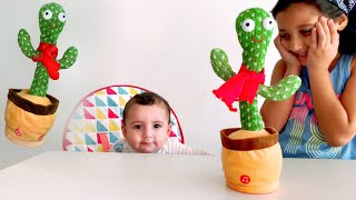 Dancing Cactus 🌵 توتي اشترت لعبة الصبارة الراقصة و لعبو فيها screenshot 2