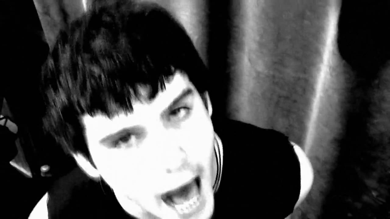 The Dead Class - Pulse & A Heartache (HD) bekijken op YouTube The Dead Class - Pulse & A Heartache (HD) bekijken op YouTube