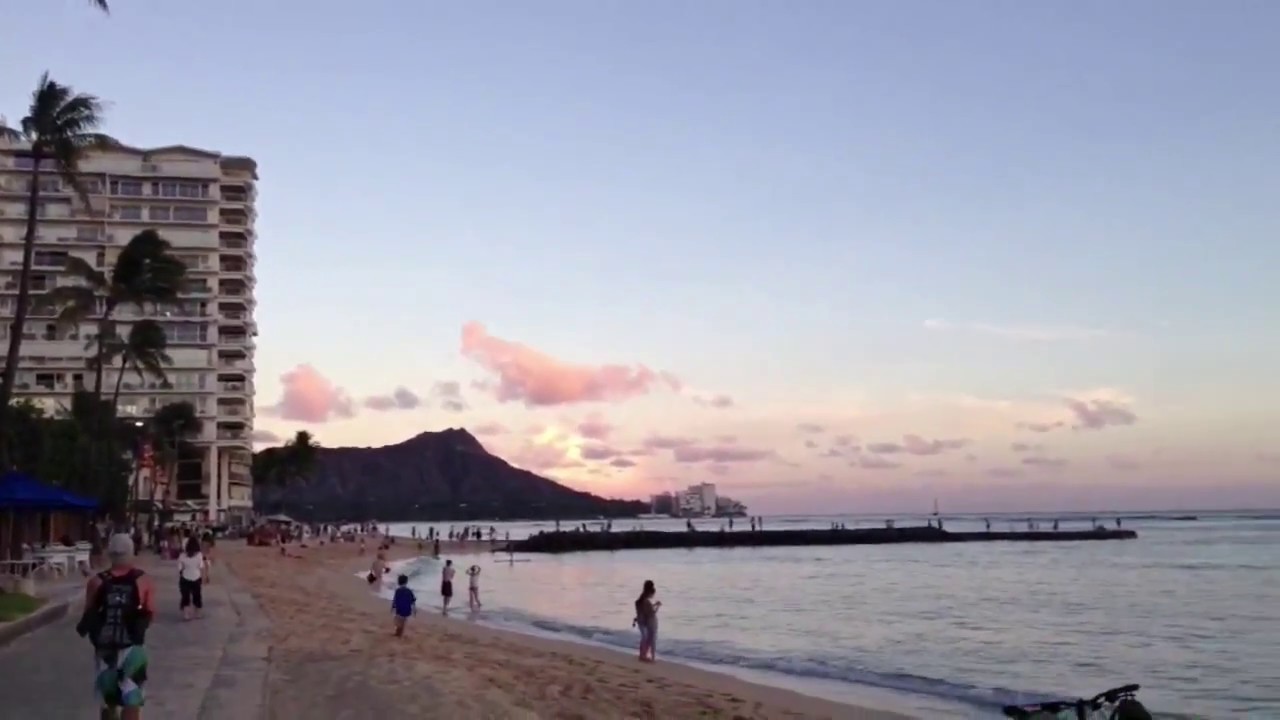 ハワイ ワイキキビーチ の夕陽に人が集う Youtube