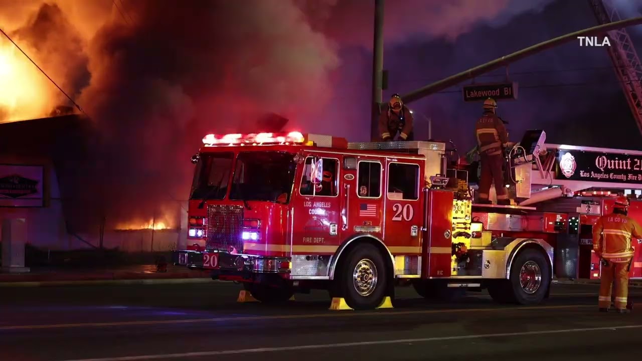 2 Alarm Fire - Lakewood California 