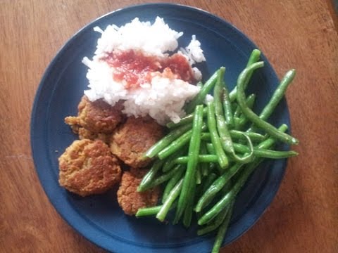 Ohjeet: http://uino.indiedays.com/2016/08/08/falafel-salaatti-ohje-videolla/ BLOG - http://uino.indi. 