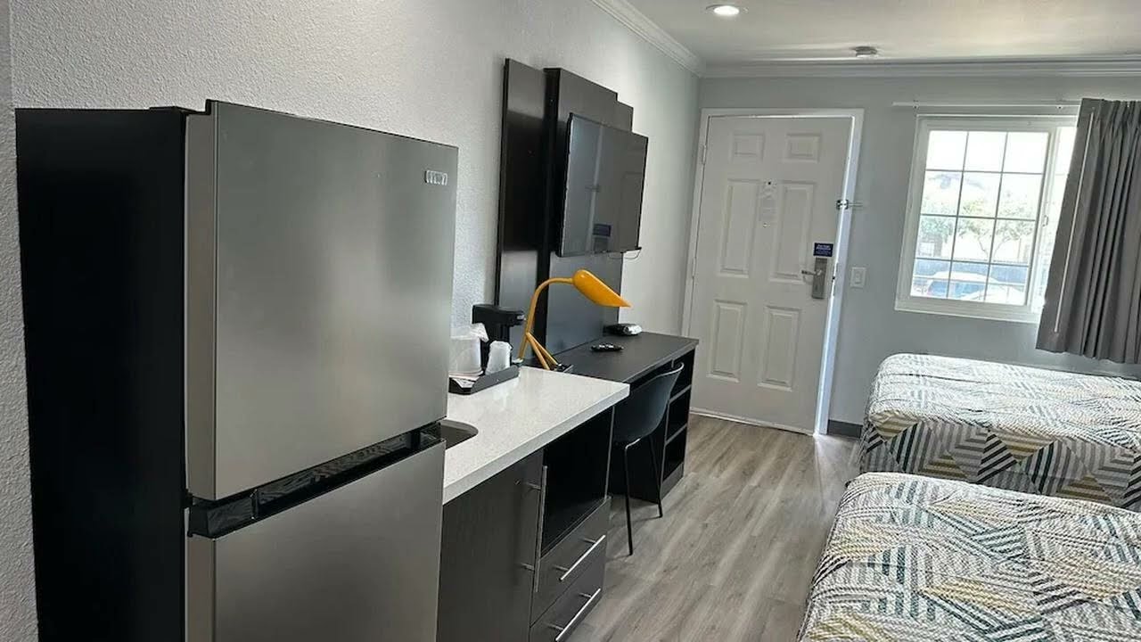 Studio 6 Suites San Ysidro, CA -San Diego South Bay