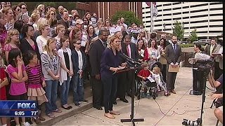 Group speaks out against Fort Worth ISD bathroom policy