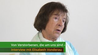 Von Verstorbenen, die um uns sind – Interview mit Elisabeth Vonderau (engl. Subtitles)