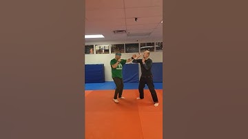 Fast karambit takedown in Prime Kali-Silat.