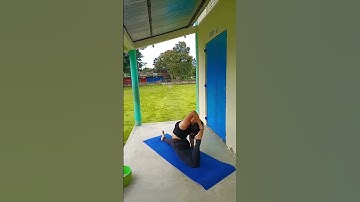 king pigeon pose #yogsbarasha#yogaeverywhere #yogaeverywhere #yogaposes#yogafittness