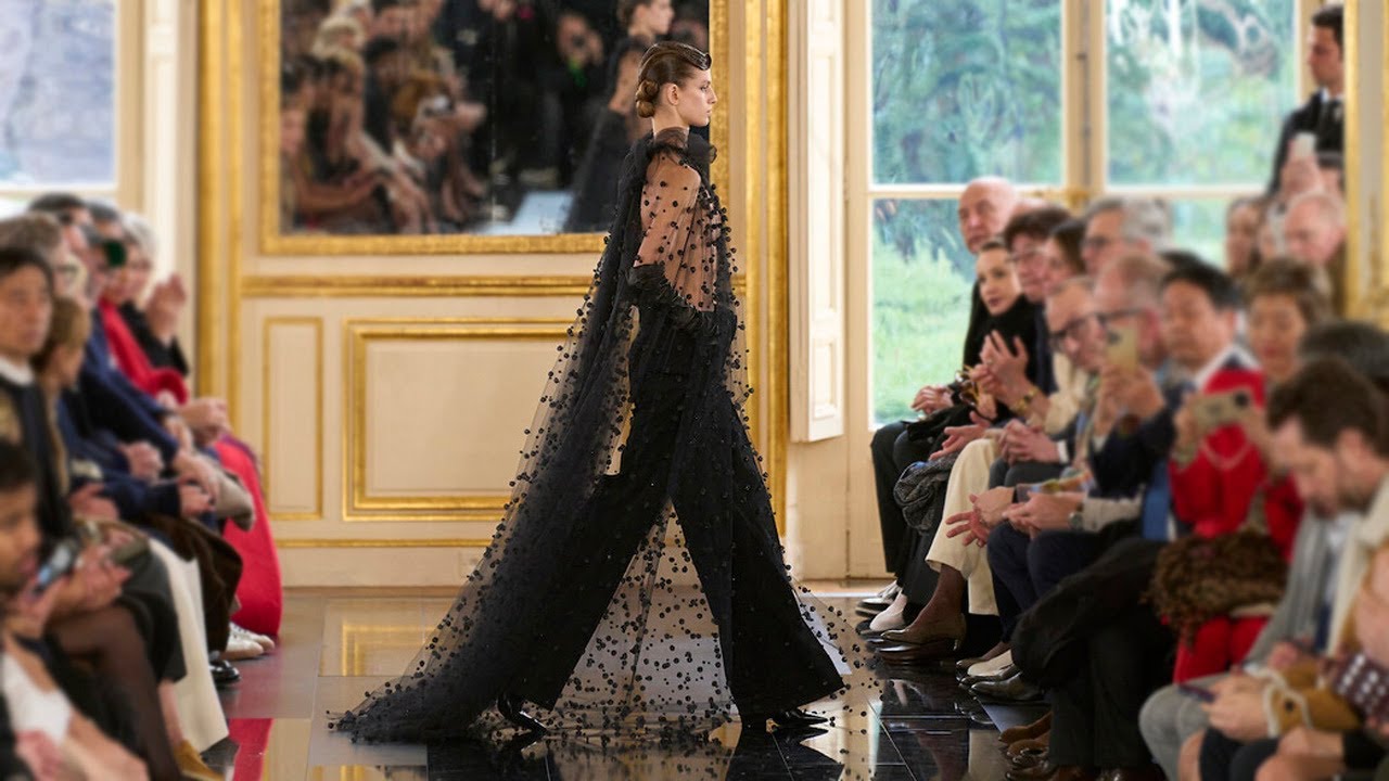 Valentino Fall/Winter 2024/25 Paris