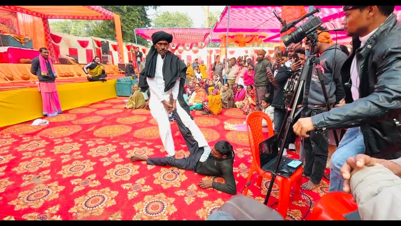 OMG 😮 Ye kya kr diya kaale kambal waale baba ne 🤔