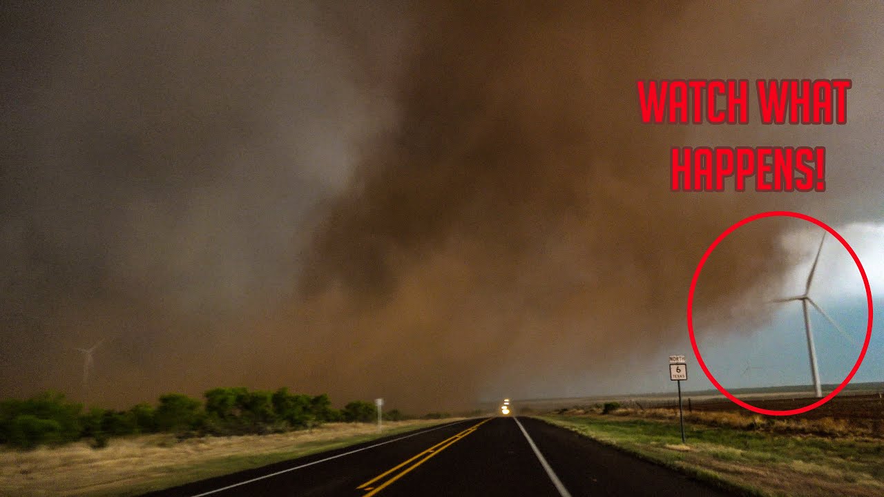 CRAZY TEXAS TORNADO BENDS WIND TURBINE BLADES