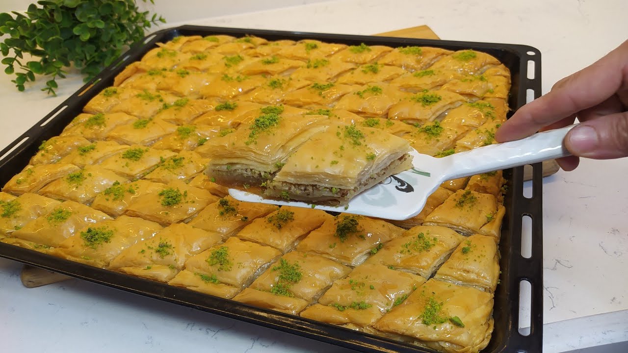 ????Eli Merdane Tutan Herkes Bu Baklavayı Kolaylıkla Yapabilir ????Kat Kat Cevizli Antep Baklavası Tarifi