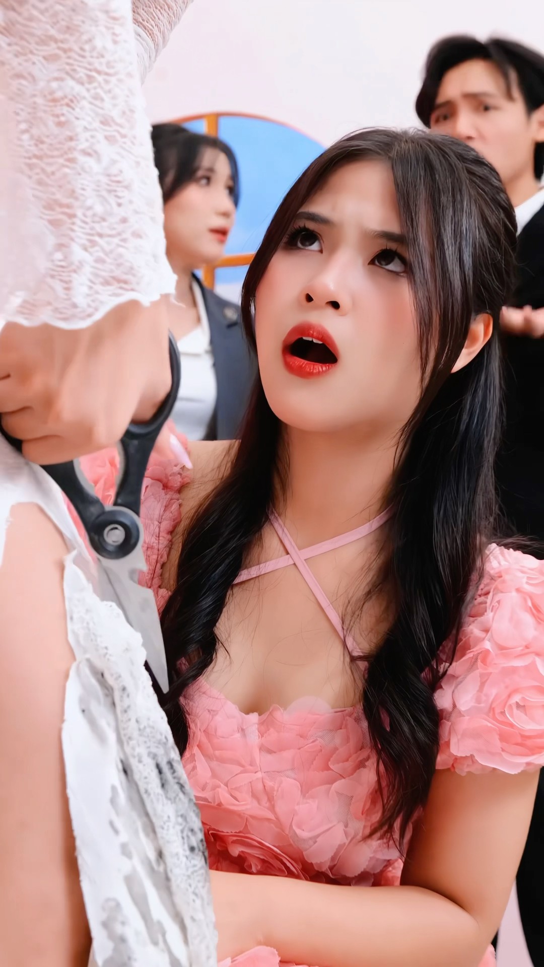 Cô ấy giải quyết vấn đề một cách đơn giãn ?#trending #drama #short