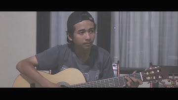 PAYUNG TEDUH -  Untuk perempuan yang sedang dalam pelukan | video clip cover