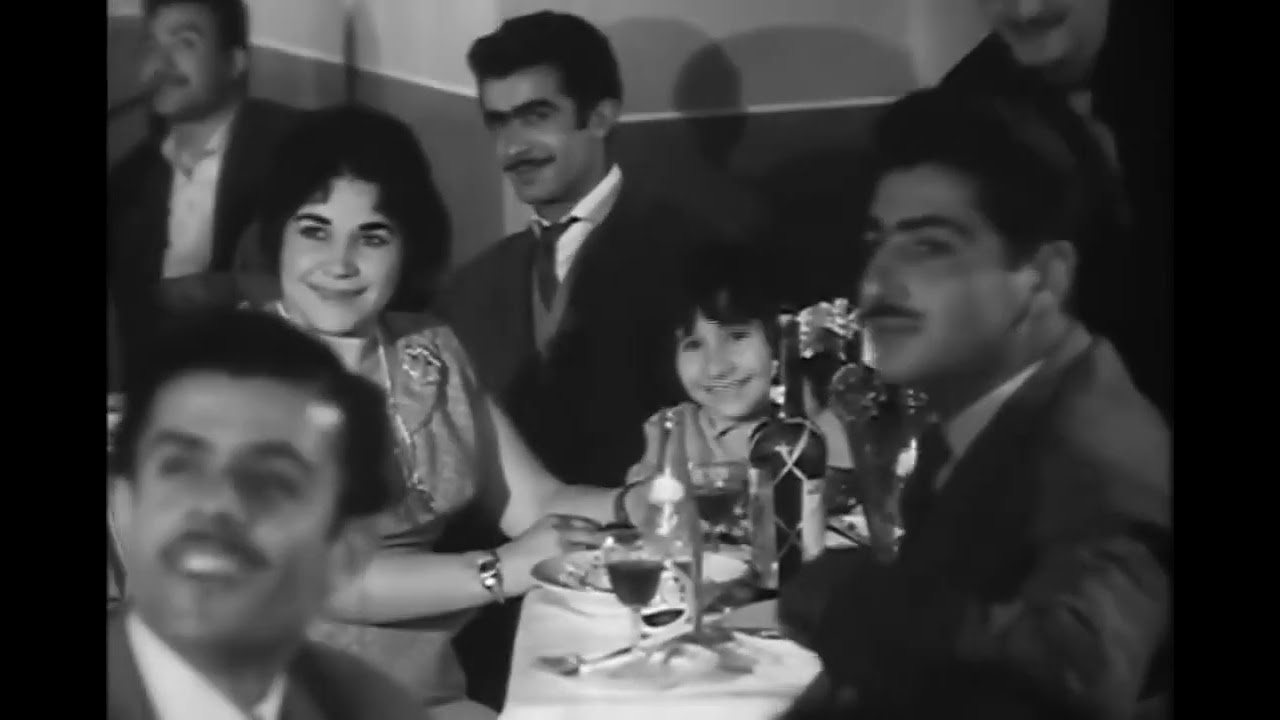 Vigen the legendary Armenian Iranian singer performs Dokhtareh Khan Ro Boosidom in 1959