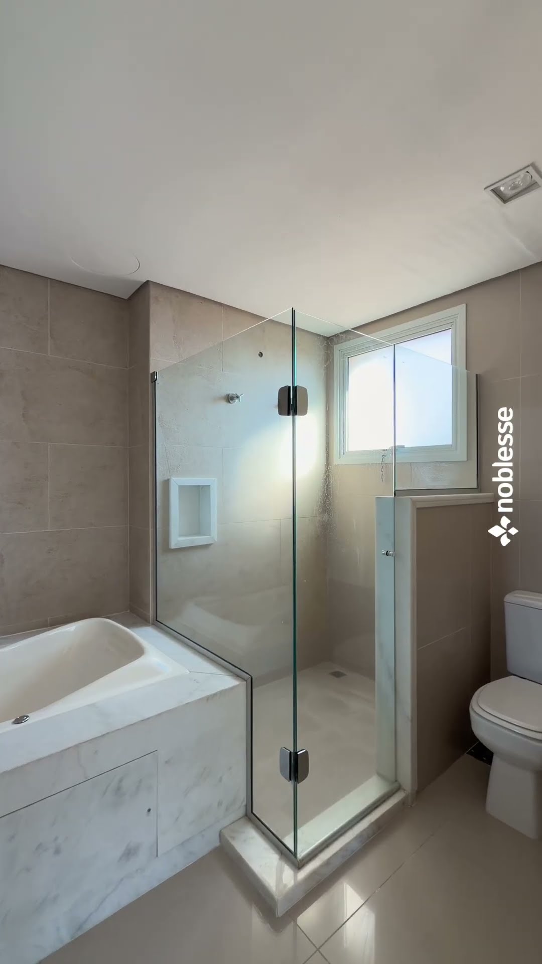 Vídeo do imóvel - Apartamento com 180m², 3 dormitórios, 3 suítes, 3 vagas no bairro Bela Vista em Porto Alegre para Comprar