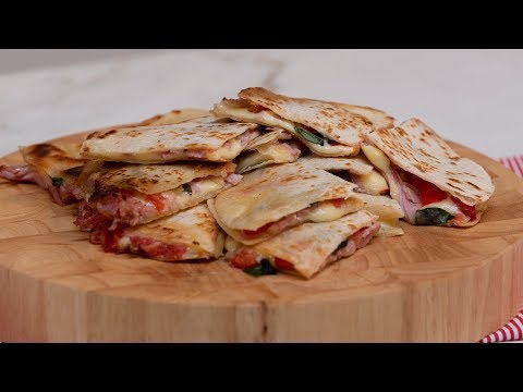 Video: Cuadritos De Queso Con Jamón Y Pimiento