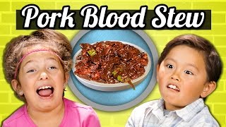 KIDS vs. FOOD - PORK BLOOD STEW (DINUGUAN)