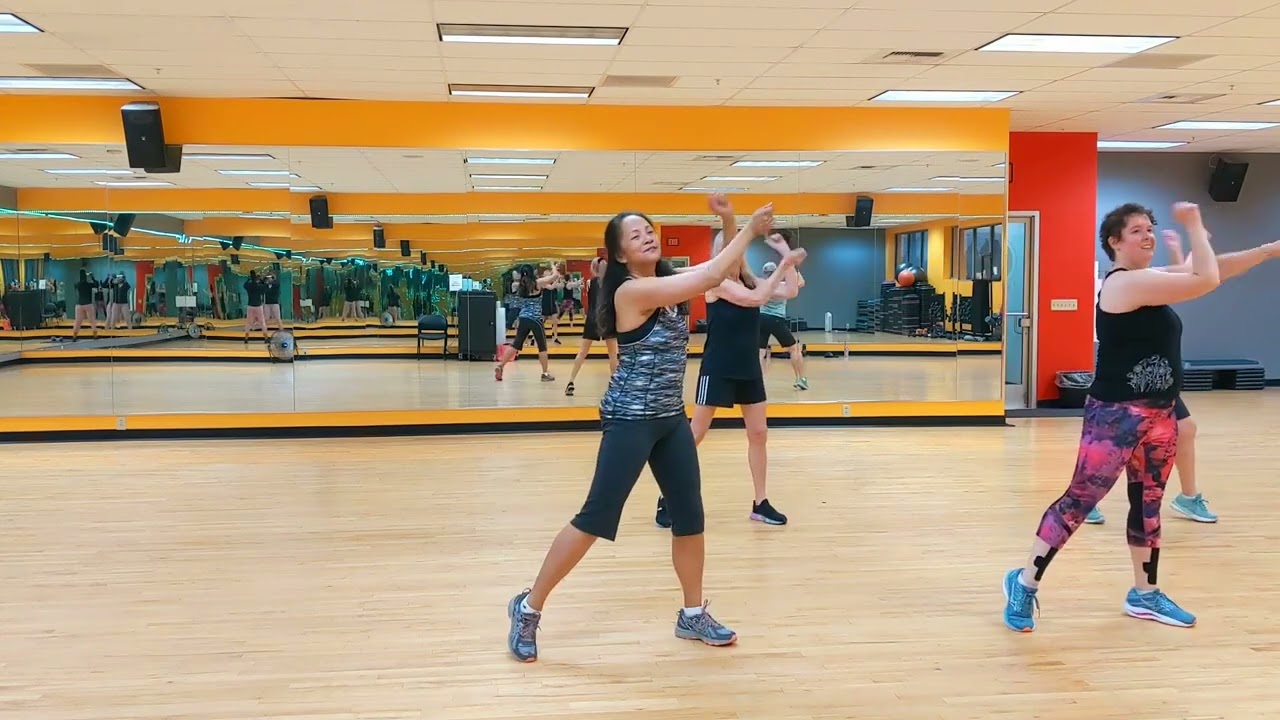Hello (feat. Dragonette) - Martin Solveig // dance fitness routine // interactive icebreaker