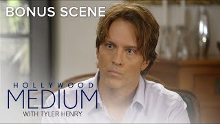 Larry Birkhead Shows Off Anna Nicole Smith's Painting | Hollywood Medium with Tyler Henry | E!