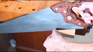 How to restore an old woodworking hand saw - Remove rust on saw blade and restore the handle