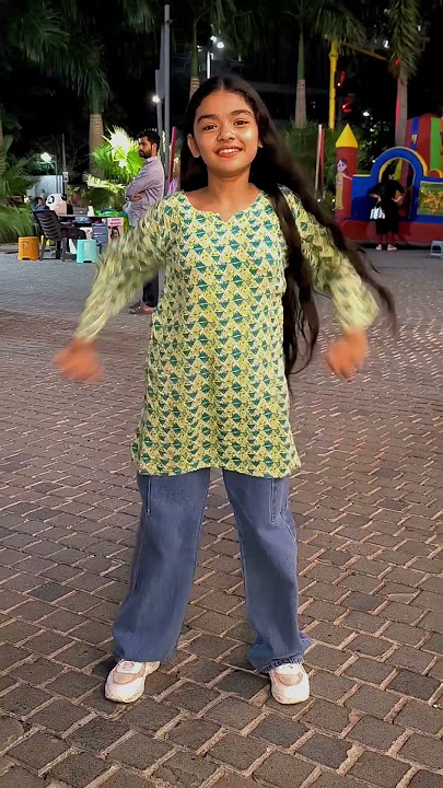 Nazar Na Lag Jaye #bolleywoodsong #anishadamai #viralvideo #dancevideo