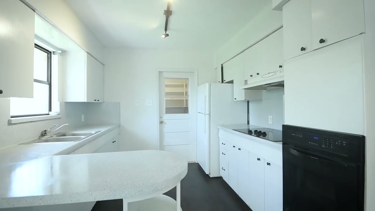 202 Cicero Dr // San Antonio