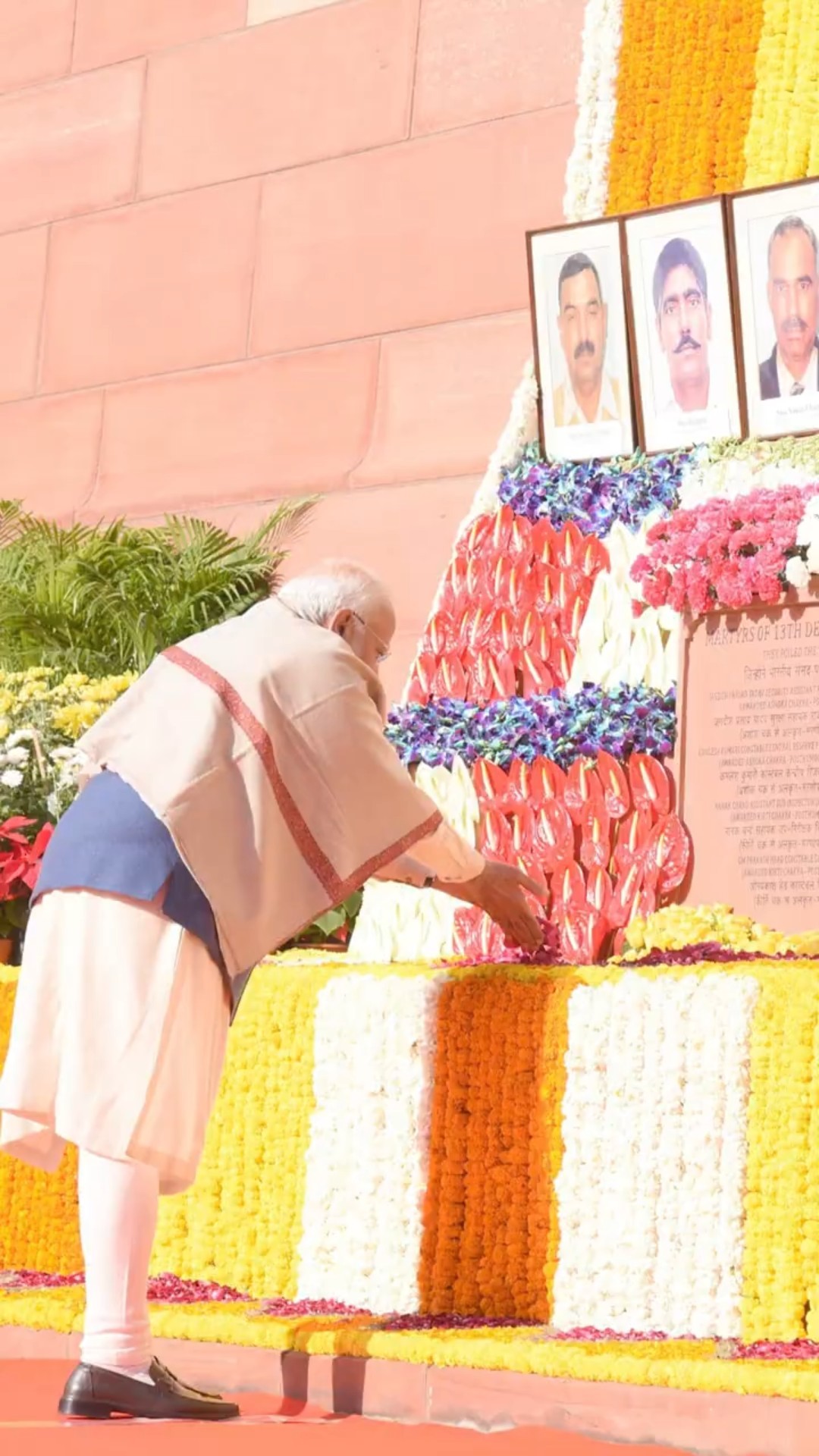 PM Modi pays tribute to martyrs of 2001 Indian Parliament attack | #shorts