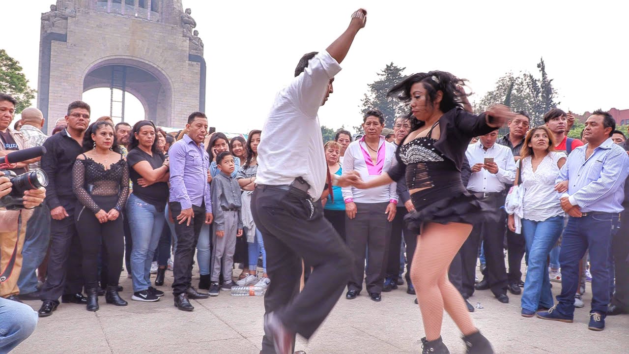 🔥 ASI BAILARON LA CUMBIA CON SONIDO LA CHANGA EN EL MONUMENTO A LA