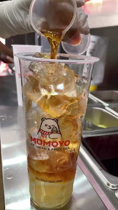 Siang siang gini paling enak minum FRESH LEMON TEA ga siiih