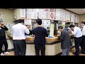 超絶天ぷらラッシュ！！早朝６時から働く男たちが殺到する立ち食い蕎麦屋に密着丨Tachigui Soba - Japan's Morning Meal For Those in a Hurry