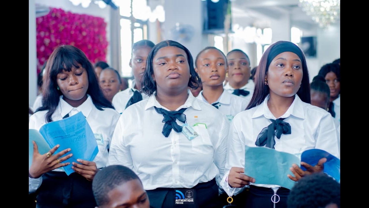 NDEKO SALELA NKOLO (FRÈRE, SERS LE SEIGNEUR AVEC AMOUR)