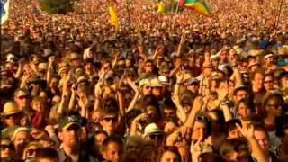 Shakira - Gordita ft. Calle 13 Glastonbury festival 2010 HQ