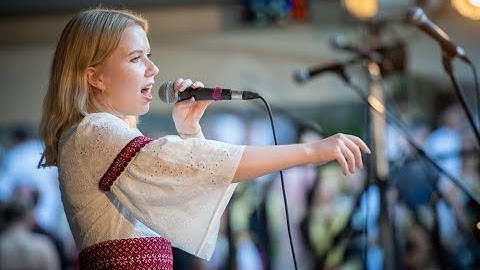 Ukrainian yodeler in America - Chime bells - Sofia Shkidchenko