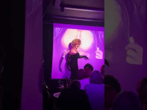 Susan from Grindr @ Cabaret Mademoiselle - Brussels performing her Sugar Daddy TED talk