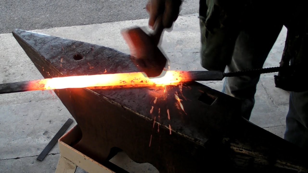 Fabrication d'une Epée Médiévale forgée (chapitre 10 )