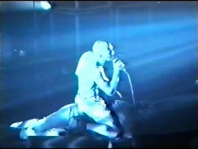 Maynard And The Fan, Don't "Push it"