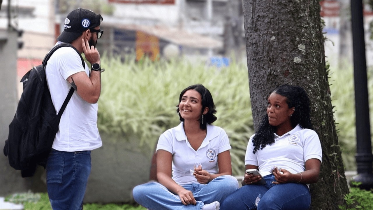 FALSA CANTADA : MANDE A SUA #372