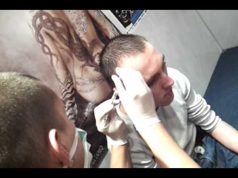 Mike Fait Le Piercing A Golum Indu 2