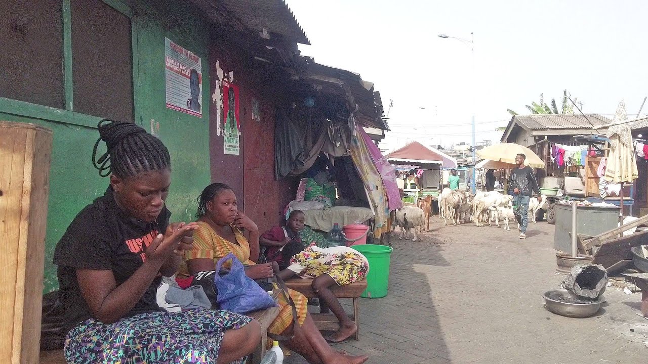 REAL LIFE INSIDE LOCAL COMMUNITY IN GHANA BUKOM - YouTube