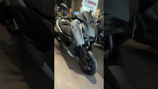 Νέο X Max 300 Tech Max 2025