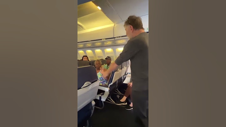 Passenger SNAPS After Man Reclines Seat on Flight! 😱✈️ #flight #fight #passenger #flyaways