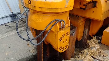 SILENT PILER SA100 IN VIETNAM/ĐÓNG CỪ LARSEN BẰNG ROBOT SA 100