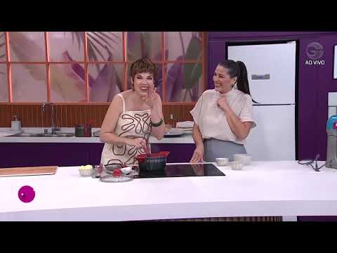 Tangy Lemon Meringue Pie with Berries | Mulheres - 09/21/2026