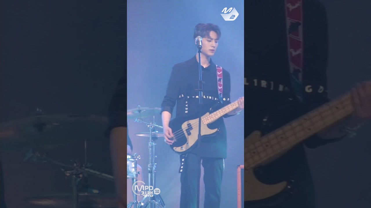 thumbnail [MPD직캠] 데이식스 영케이 직캠 '반드시 웃는다(I Smile)' (DAY6 Young K FanCam) | @MCOUNTDOWN_2017.6.8