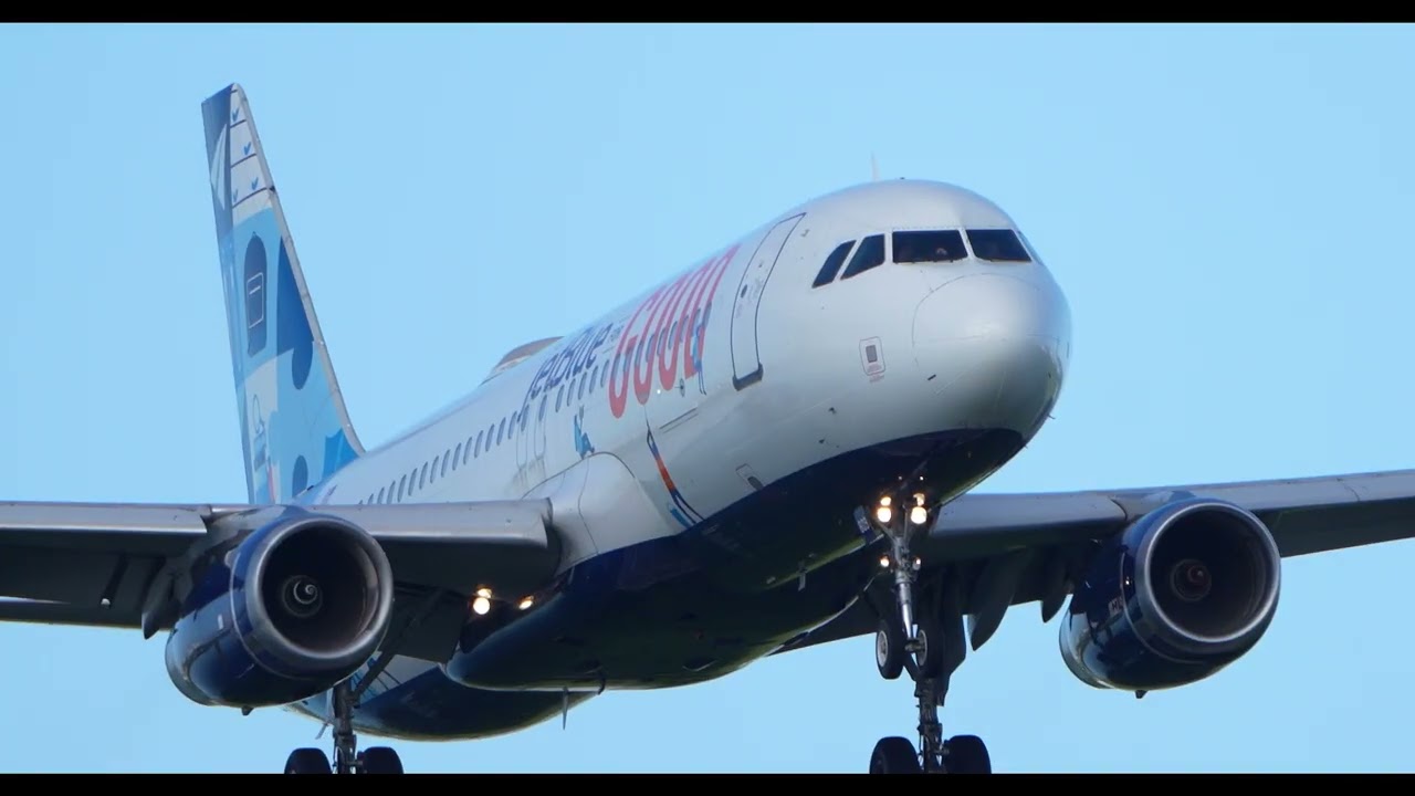 Action in SJU Airport 12 27 2025